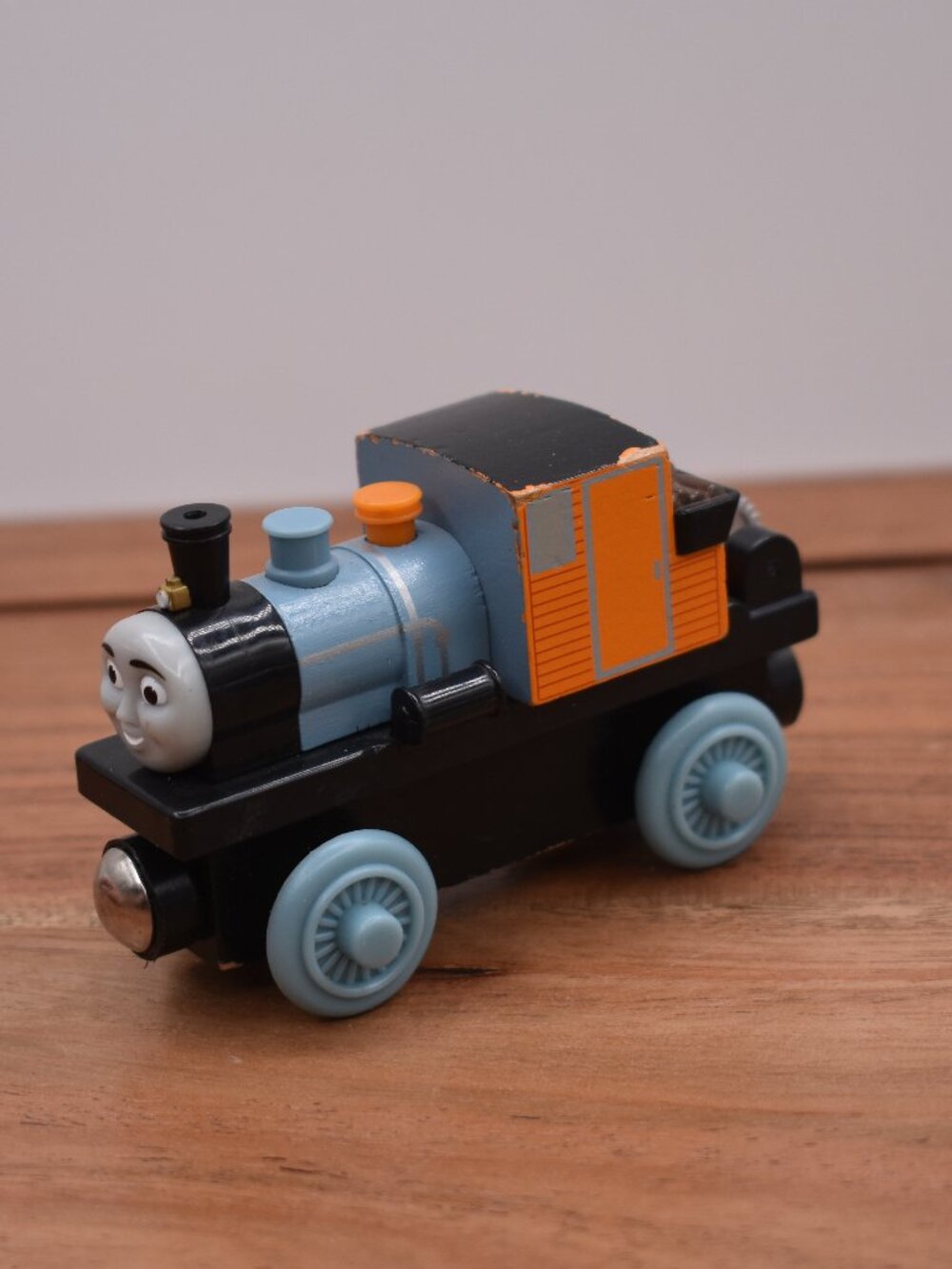 BASH 2003 Learning Curve Thomas & Friends Wooden Railway Train Engine Magnetic